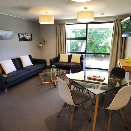 Milford Road Apartments Te Anau Exterior photo