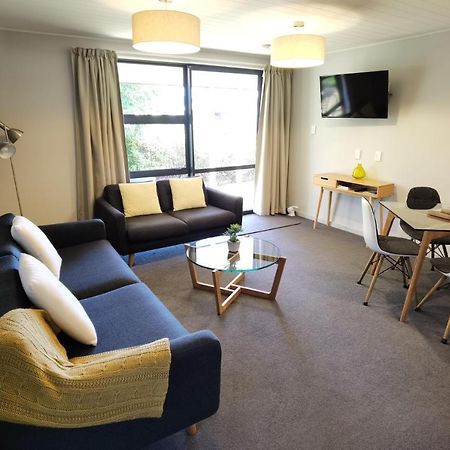 Milford Road Apartments Te Anau Exterior photo