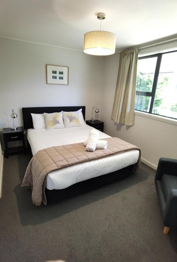 Milford Road Apartments Te Anau Exterior photo